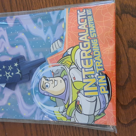 NWT. Disney World TOY STORY Pin Trading Kit - Picture 2 of 6